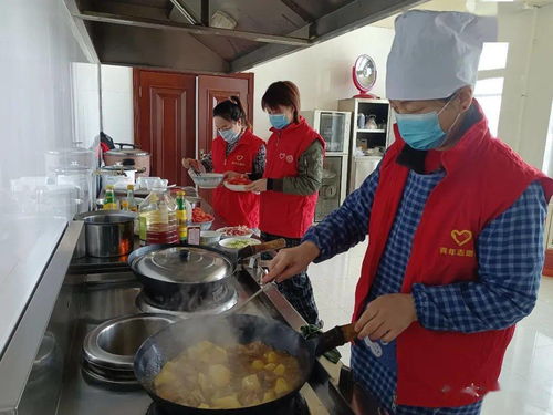 邢臺(tái)水產(chǎn)公司正餐服務(wù)志愿行 傳承雷鋒精神，溫暖社區(qū)餐桌