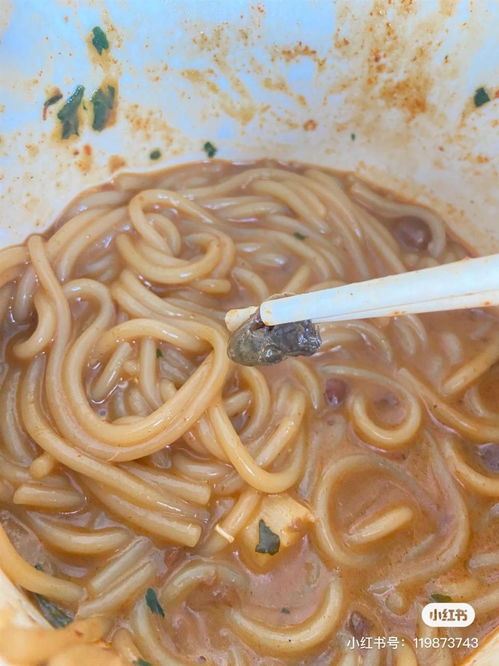 知名米線品牌驚現壁虎頭？客服回應調查組已介入，邢臺正餐服務食品安全引關注